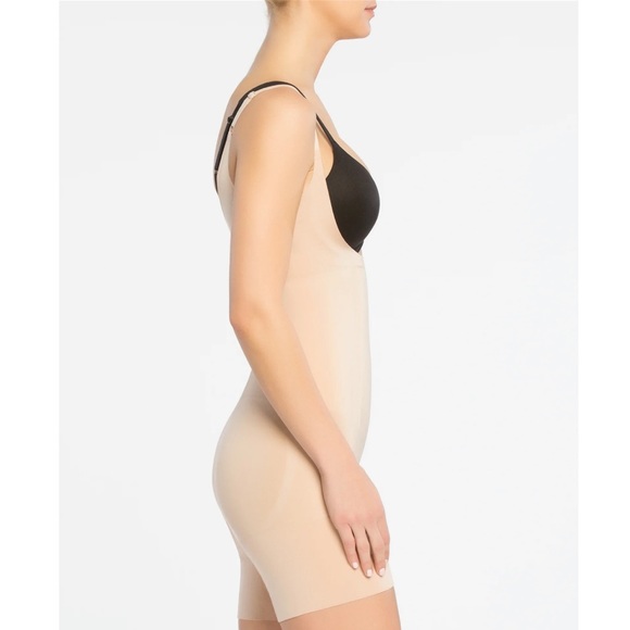 SPANX OnCore Open-Bust Mid-Thigh Bodysuit Size Small - Picture 6 of 10